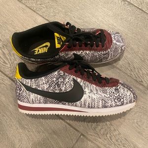 Snakeskin Nike Cortez womens size 8